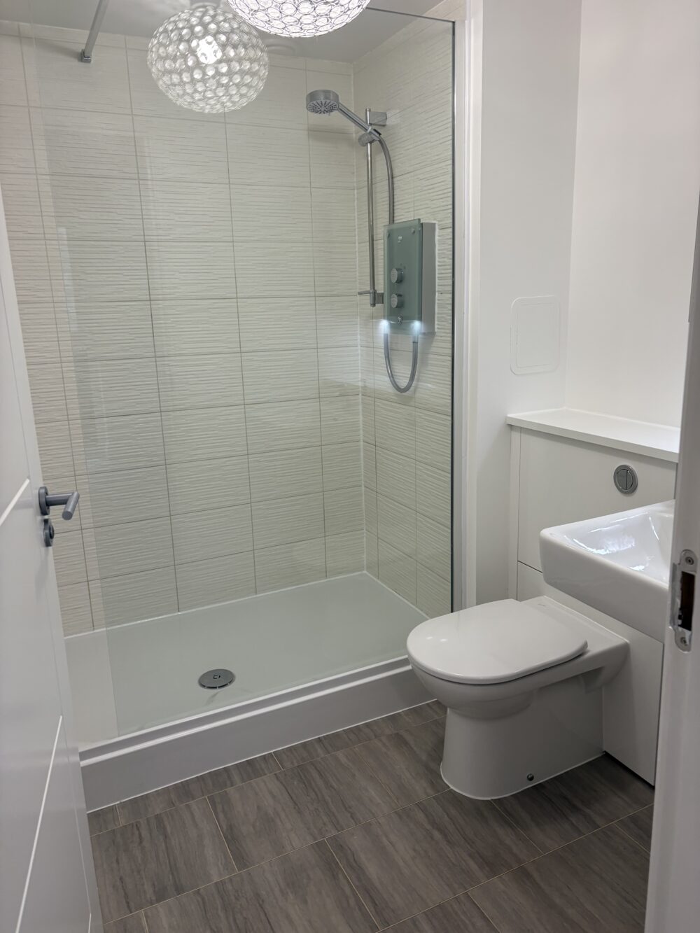 Edinburgh bathroom installers - The Private Contractor