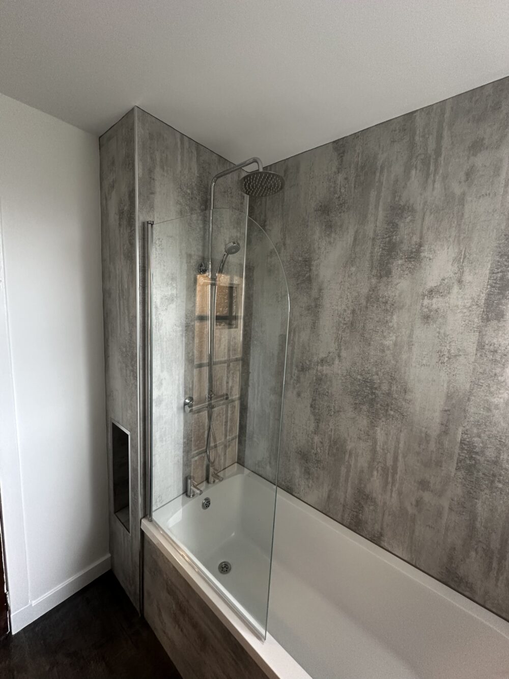 Edinburgh bathroom installers - The Private Contractor