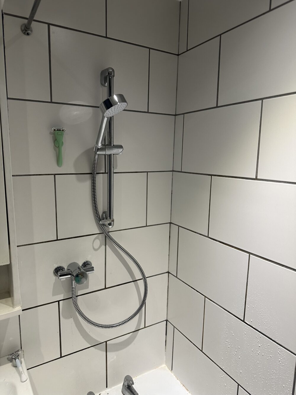 Edinburgh handyman services - Edinburgh plumber - The Private Contractor